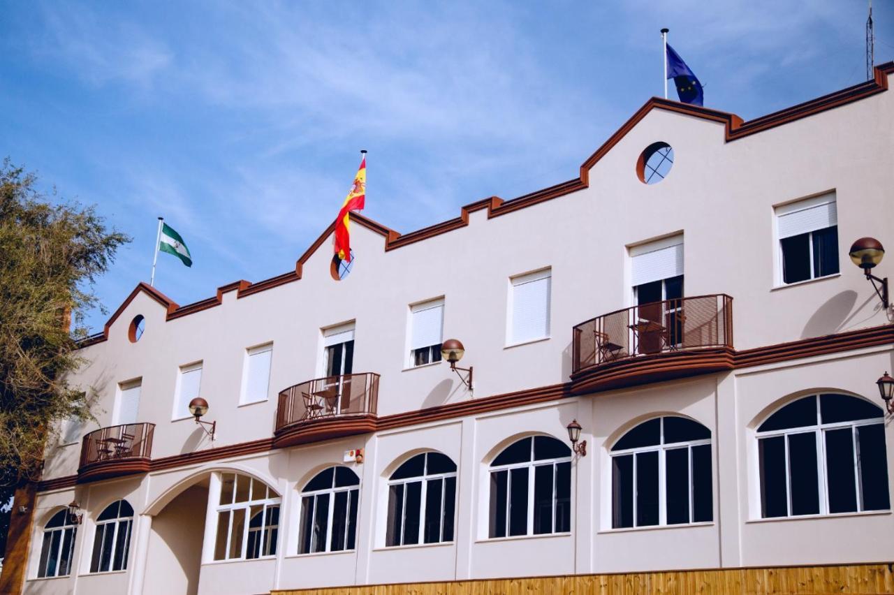 Hotel Olive Осуна Екстериор снимка