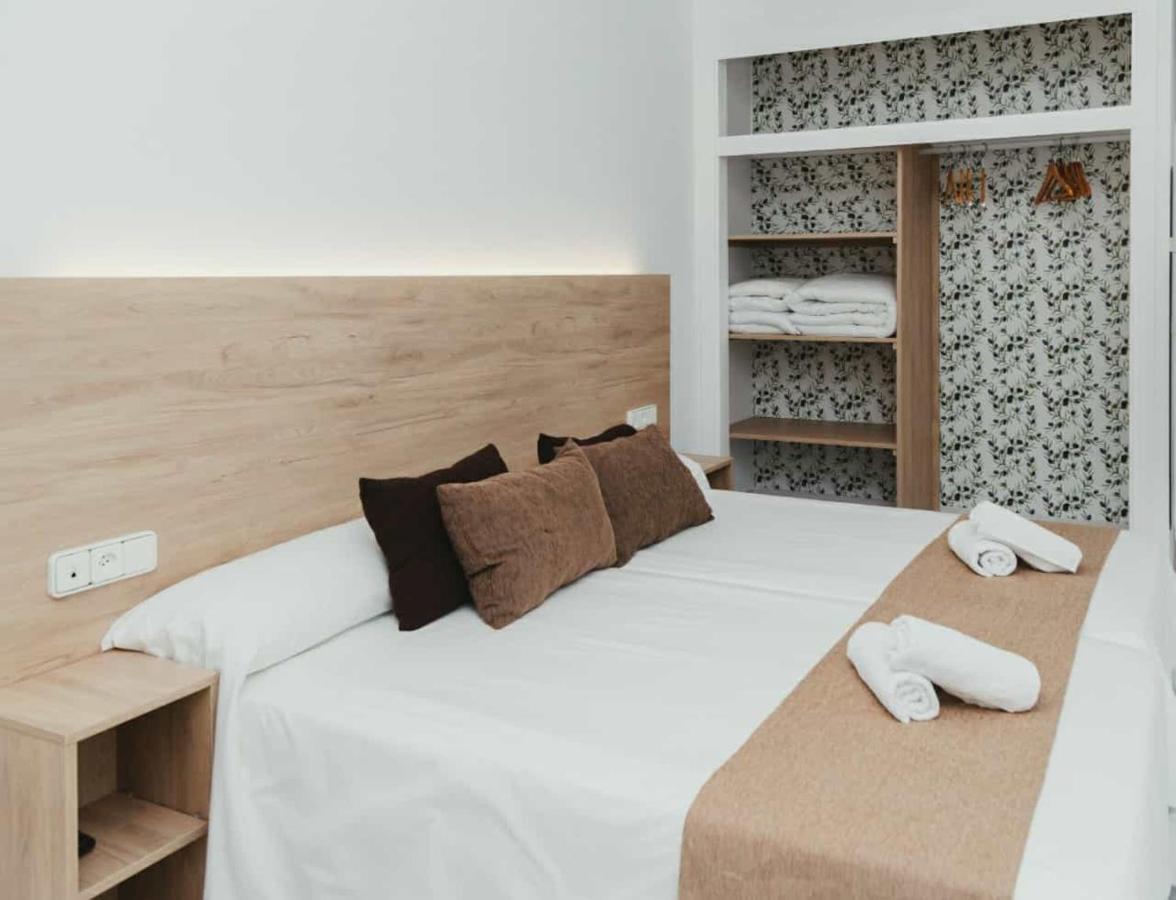 Hotel Olive Осуна Екстериор снимка
